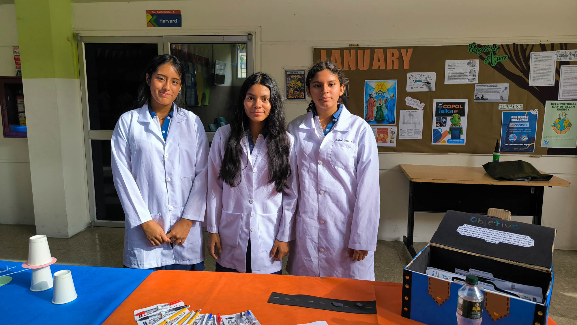 Ven, experimenta y comprueba que en COPOL la Física se aprende desde la Básica